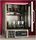 New Brunswick Scientific Innova 4230 Refrigerated Incubator Shaker
